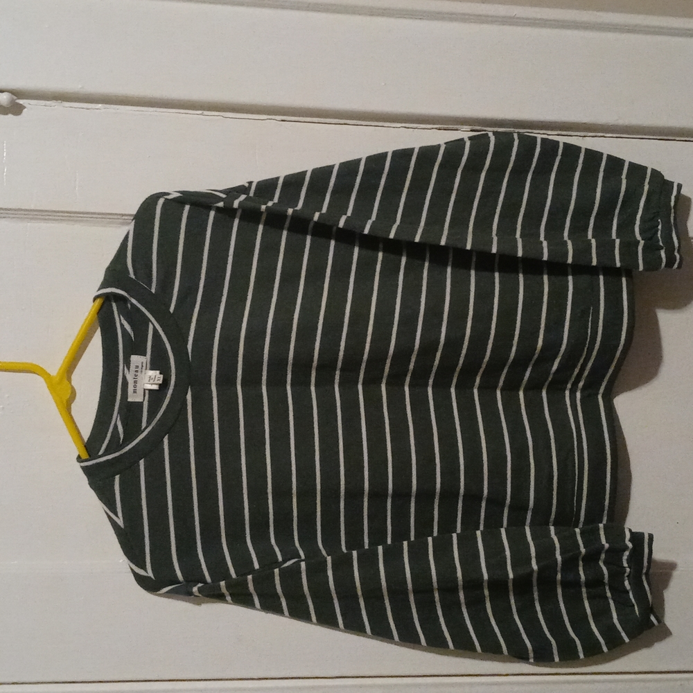 Womans long sleeve shirt